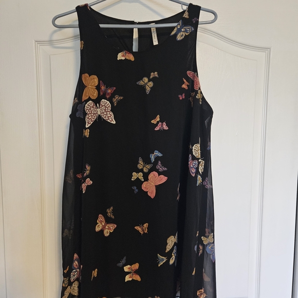New Tower Dresses & Skirts - Butterfly Print Black Dress